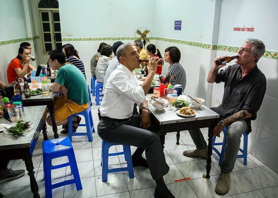Barack Obama and Anthony Bourdain sharing dinner at Bún Chả Hương Liên in Hanoi